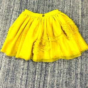Mayoral tulle yellow skirt with rosettes.  Size 4